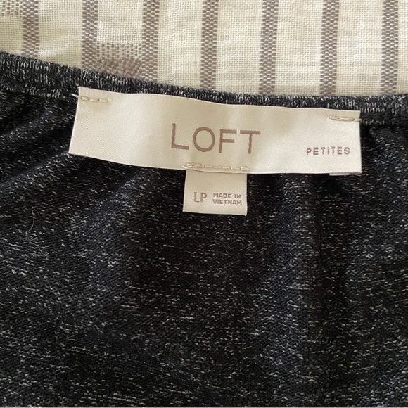 Loft Tie front Maxi Dress with cinched elastic waist. - Picture 3 of 8